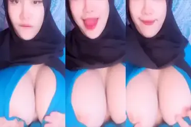 Bokep Jilbab Tanpa BH Pamer Susu Kenyal Viral poster