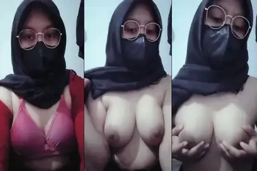 Hijab Cantik Suara Nyaring Ganas Genjot Terus Puas poster